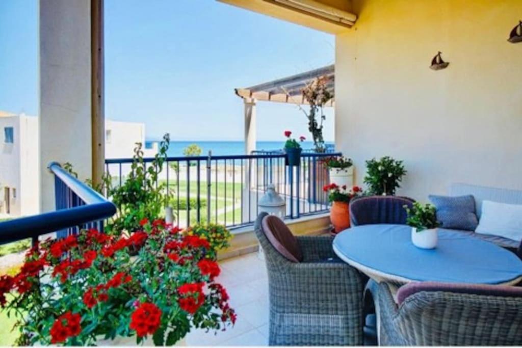 Odyssey Beach Front Apartment Chania  Luaran gambar