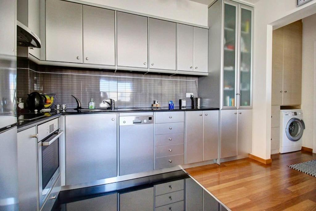 Odyssey Beach Front Apartment Chania  Luaran gambar